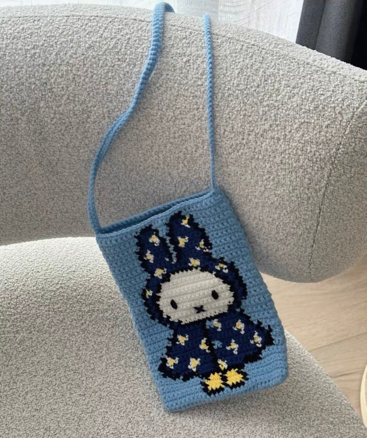 Crochet Miffy photo bag